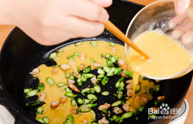 12个月宝宝零食---芦笋虾仁蛋饼