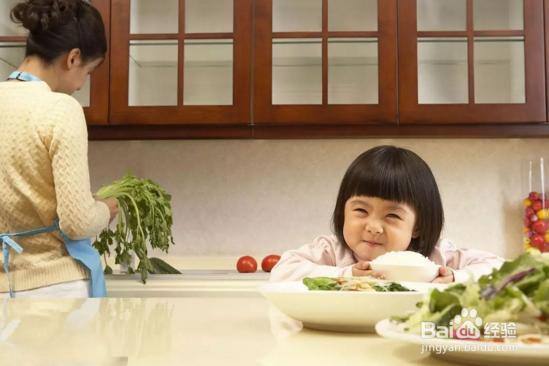 孩子爱吃零食该怎么办？