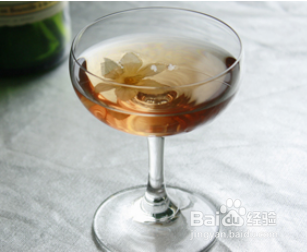 喝葡萄酒如何选择酒杯？