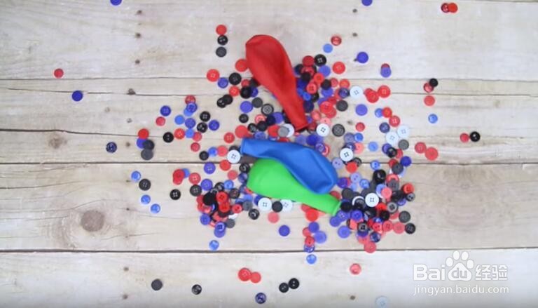 气球+纽扣制作家居盘