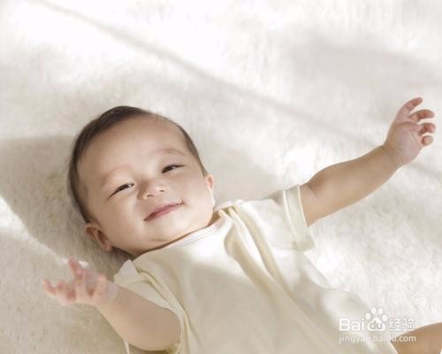 一周岁的宝宝应该如何喂养
