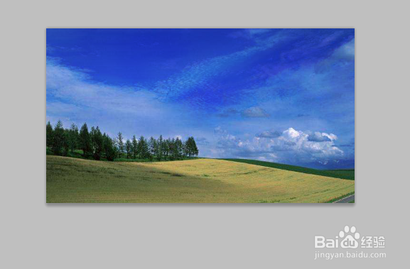 PS里如何加强对比让颜色更鲜艳？