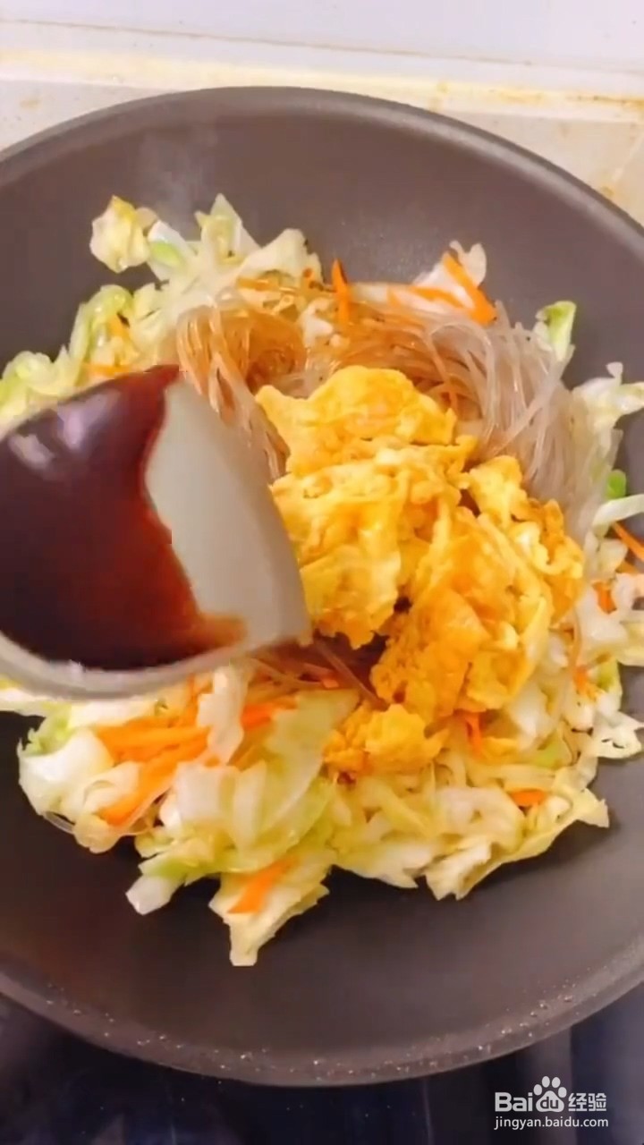 如何制作包菜鸡蛋炒粉丝