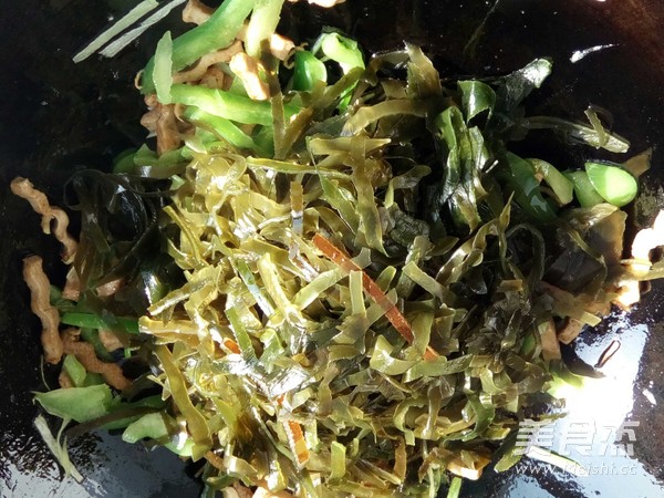豆干青椒炒海带丝