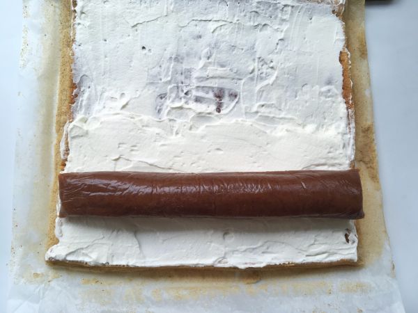 枣泥奶冻蛋糕卷