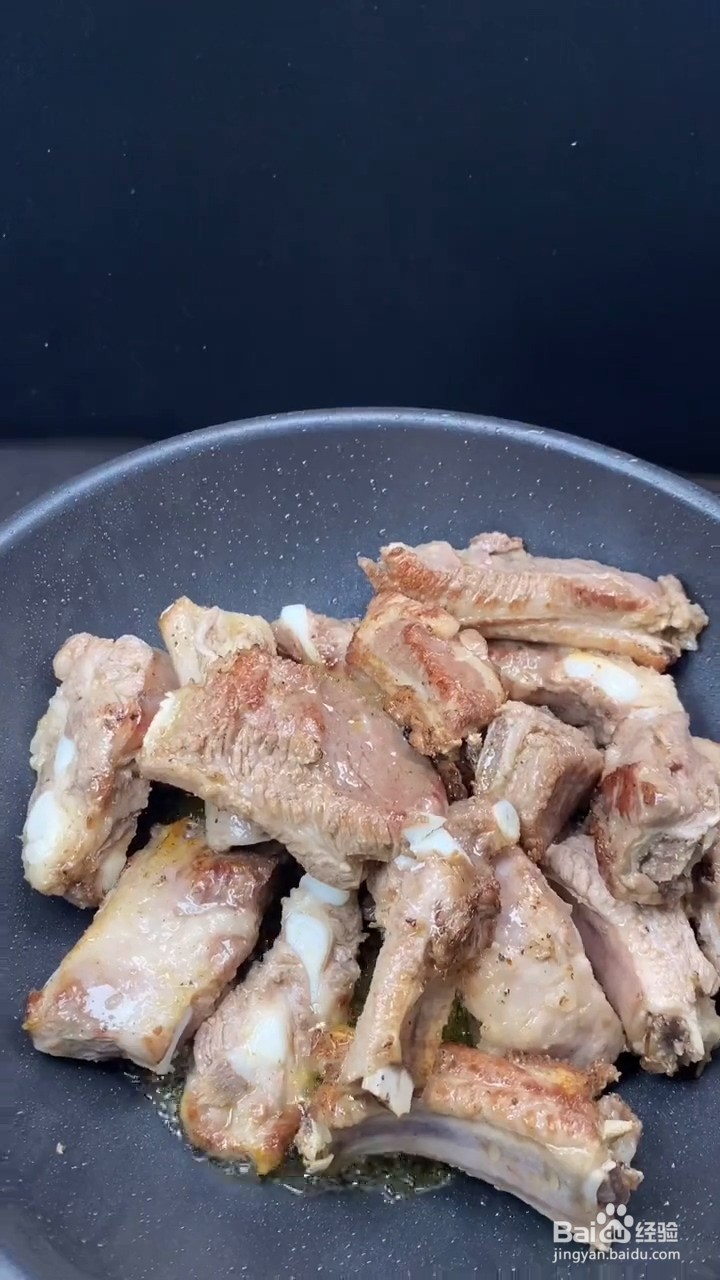 如何自制美味好吃的炖排骨