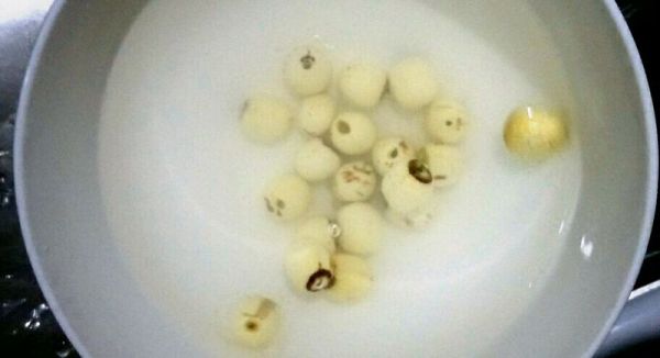 桂圆莲子八宝粥