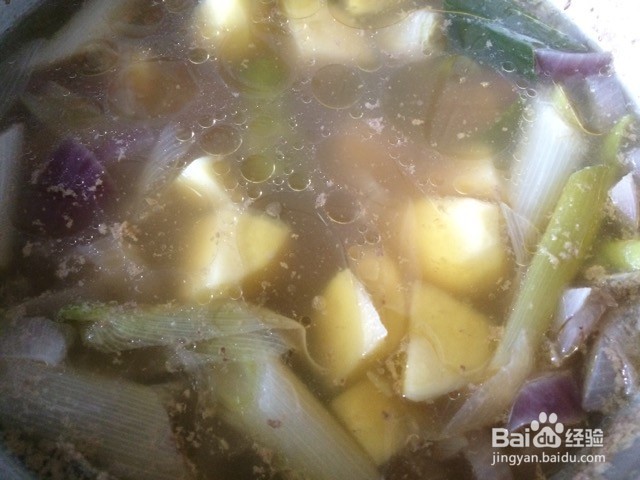 牛尾杂蔬汤的做法