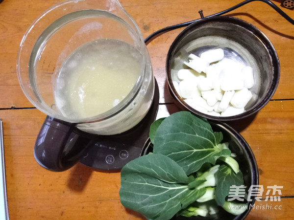 骨汤青菜煮年糕