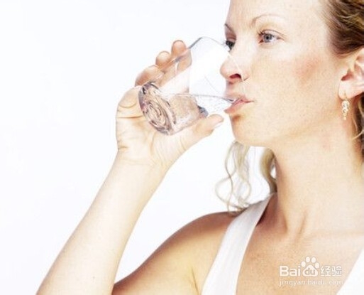 如何快速给脸部补水