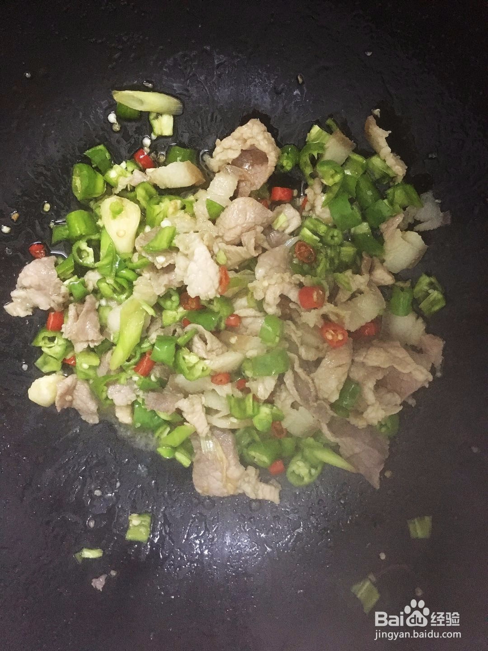 【家常菜】油豆腐炒肉的做法