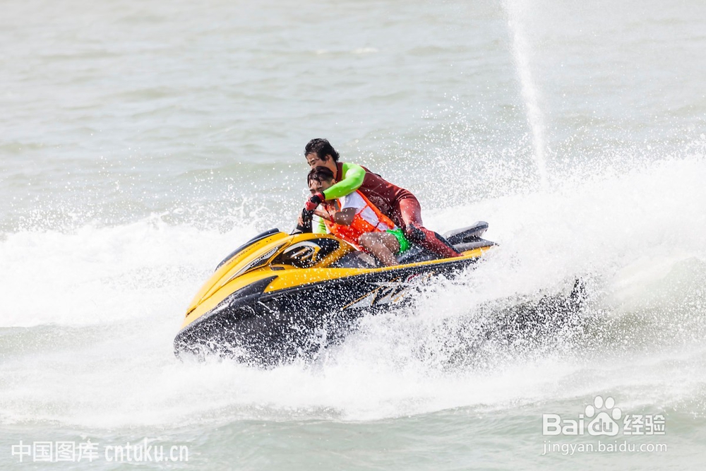 在海岛上不会游泳怎样玩水上项目