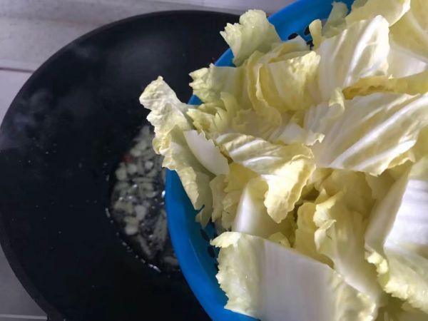 白菜腐皮炖五花肉