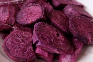 紫薯坚果粒软面包