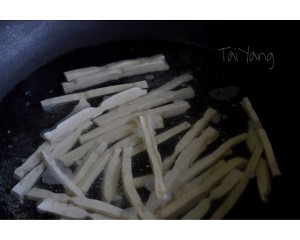 白菜香干拌虾仁的做法