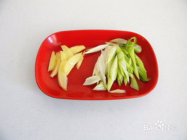 土豆炒青椒的做法