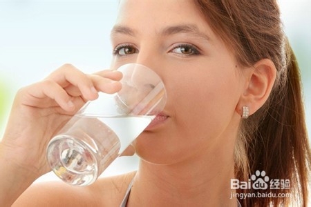 每天多喝水的好处?