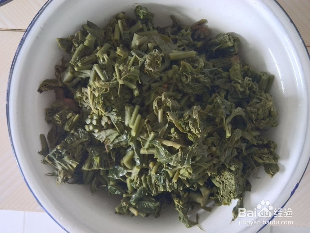 如何做家常的香椿芽炒鸡蛋