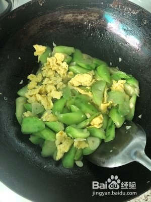 丝瓜滑蛋的做法