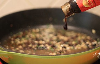 豉椒炒排骨的做法