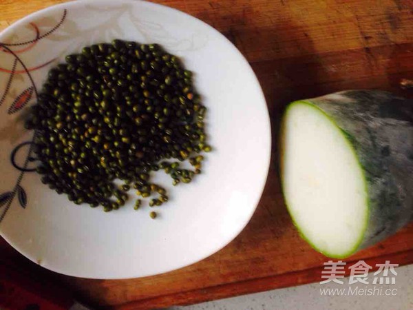 绿豆桂圆枸杞冬瓜汤