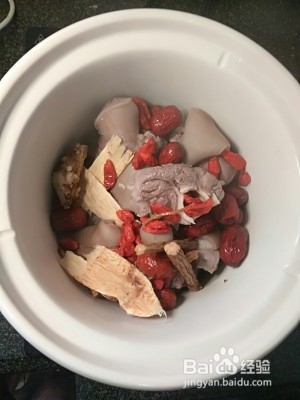 食补养生补血补气羊肉汤的做法