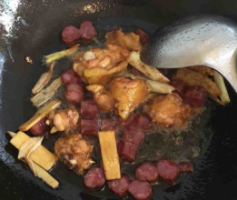 怎么做咖喱鸡焖饭