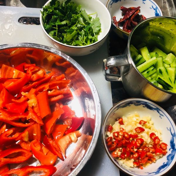 爽口拌红椒青瓜