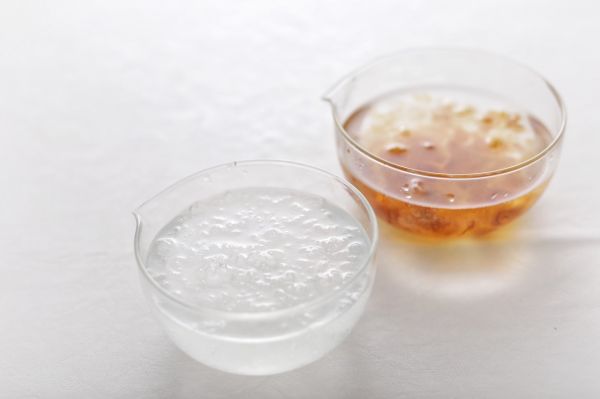 椰奶菠萝炖桃胶雪燕