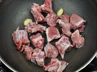 经典酱排骨怎么做？