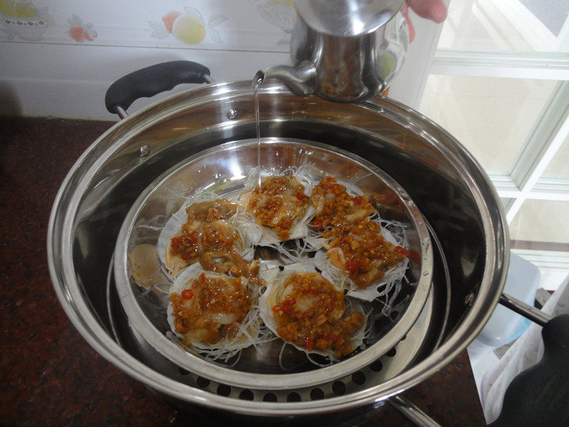 粉丝蒸扇贝，不要流口水哦！