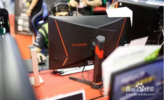 国服吃鸡VS堡垒之夜,推荐专业电竞显示器装备？