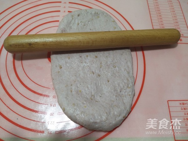 紫薯亚麻籽软欧