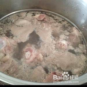 不用炒糖色的秘制酱腿骨