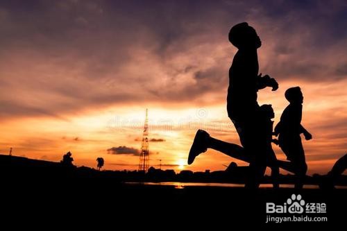 前列腺肥大是什么原因引起