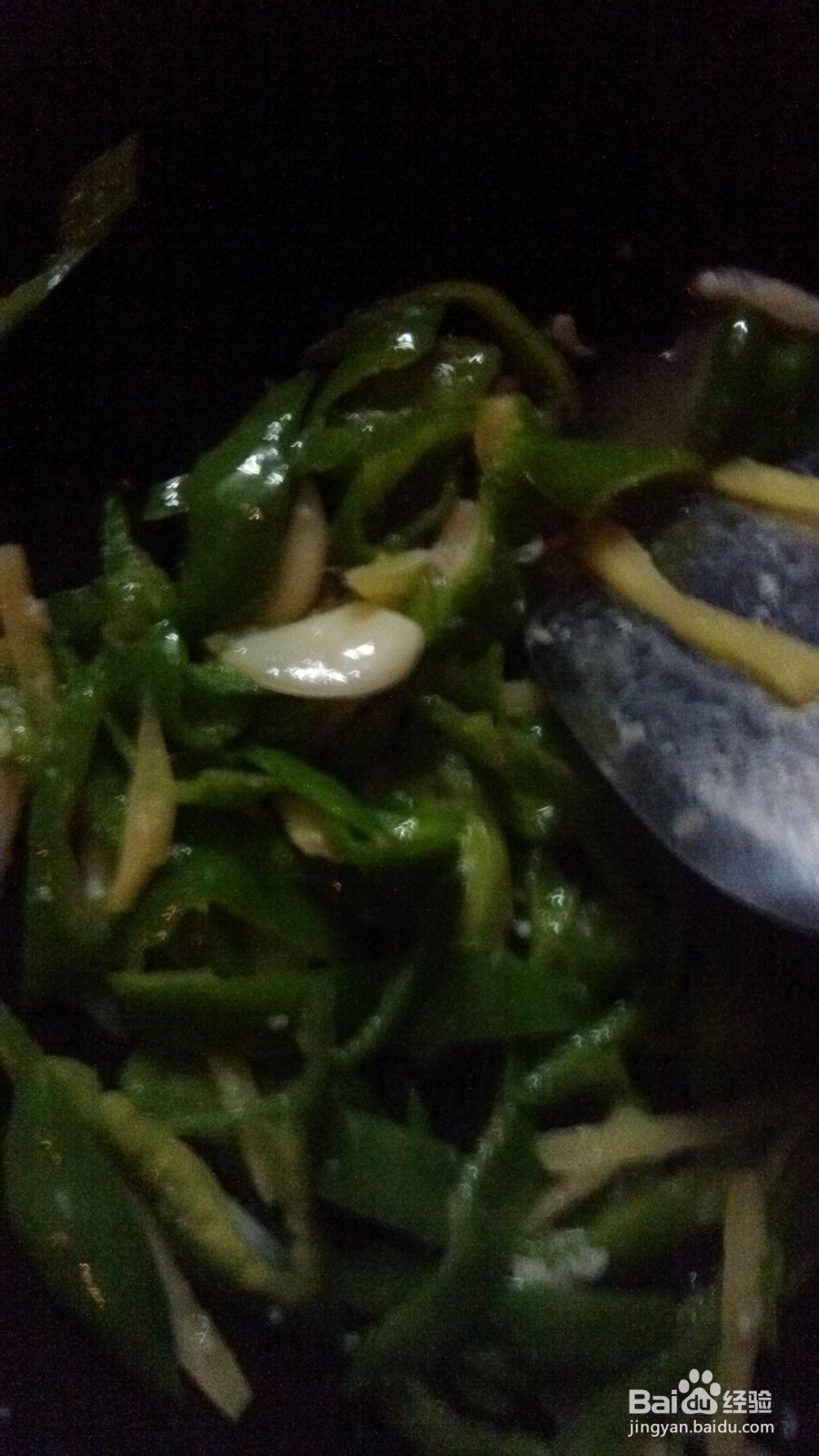 两个人的小日子：[14]青椒炒香煎草鱼