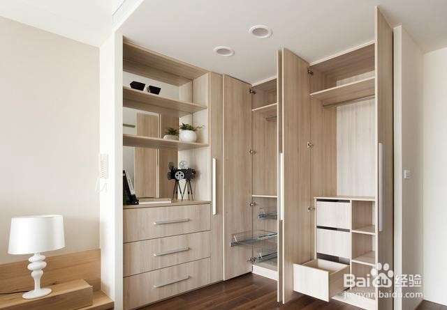 定制衣柜怎么选?这里有一份衣柜选购攻略