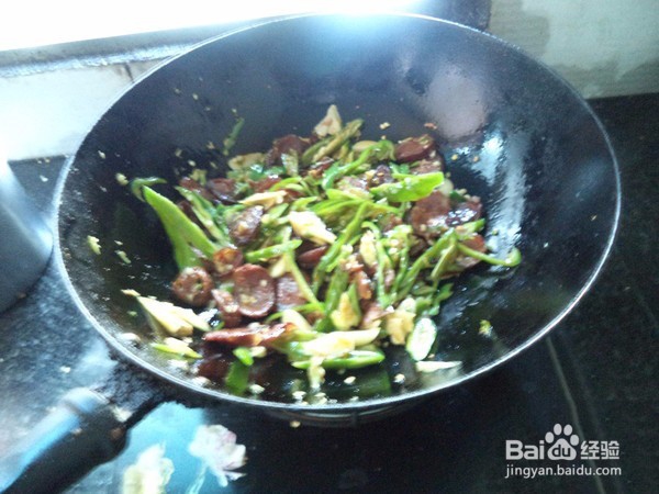 青椒炒香肠怎么做好吃?