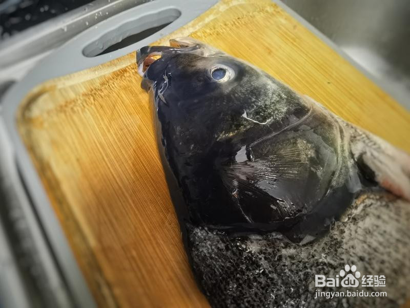 浓香味重的鱼头煲的做法