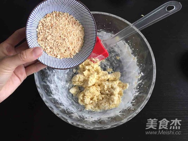 花生一口酥的做法