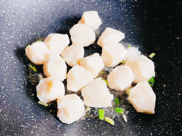 外婆乡鱼丸葱冬瓜