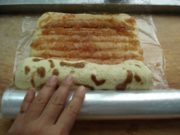 咖啡彩绘蛋糕卷