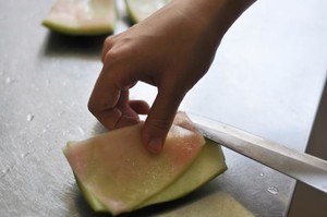 腌制西瓜皮的做法