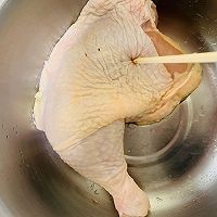 如何在家自制盐焗鸡腿?