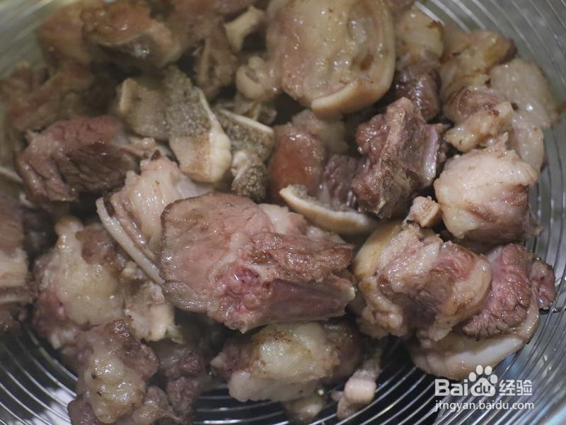 广式红焖带皮羊肉的做法