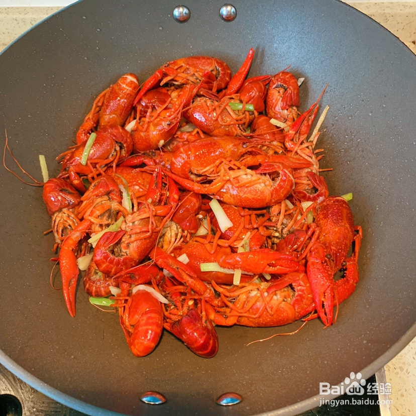不能错过的十三香小龙虾