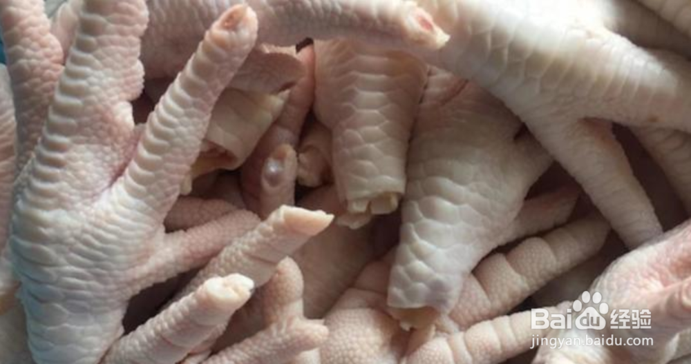 自制皮韧肉香嚼劲十足又酸辣可口的泡椒凤爪