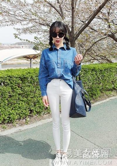 春夏高腰小脚裤 穿出迷人好身材