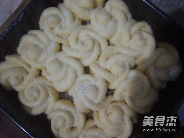 玫瑰花椰蓉面包