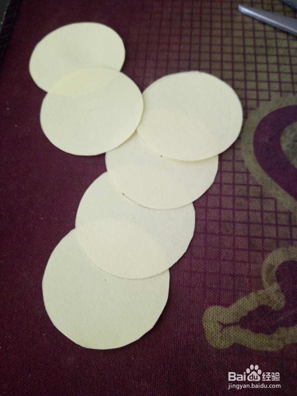 简单圆圈小花的做法